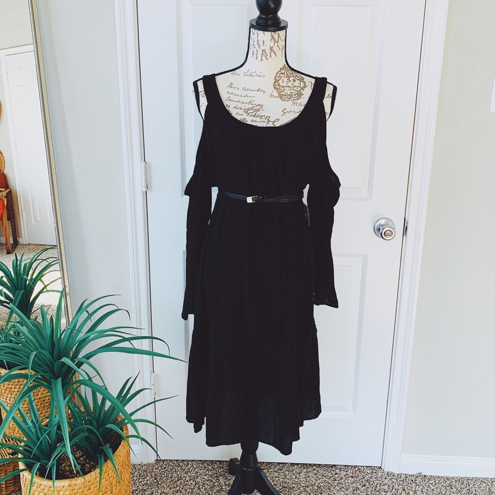 NWT women’s cold shoulder dress Sz 1x